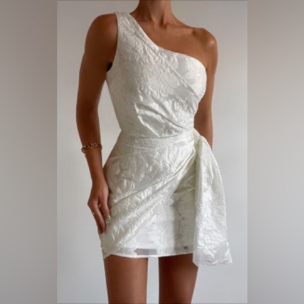 BRAILEY MINI DRESS - ONE SHOULDER WRAP FRONT DRESS IN WHITE JACQUARD